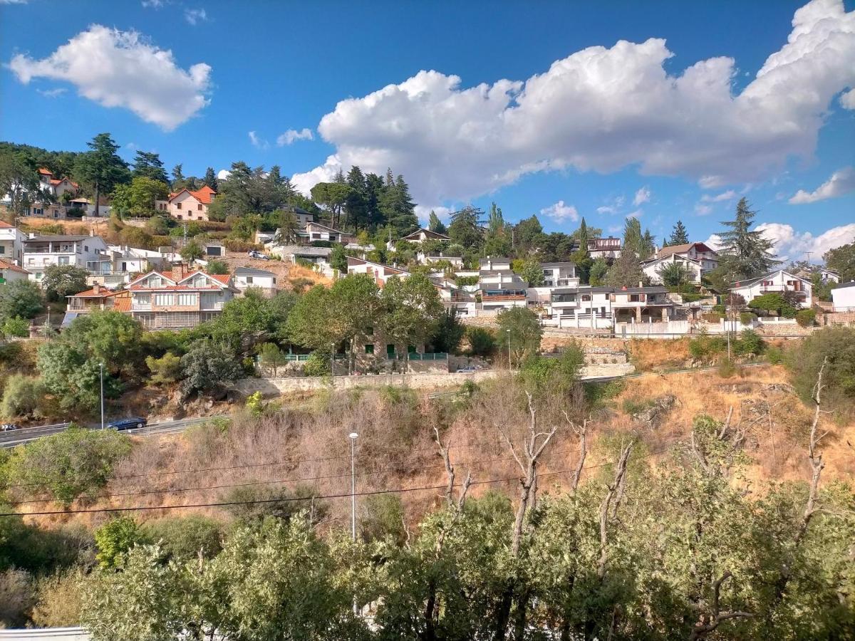 Apartamento Rural Miraflores de la Sierra Exteriér fotografie
